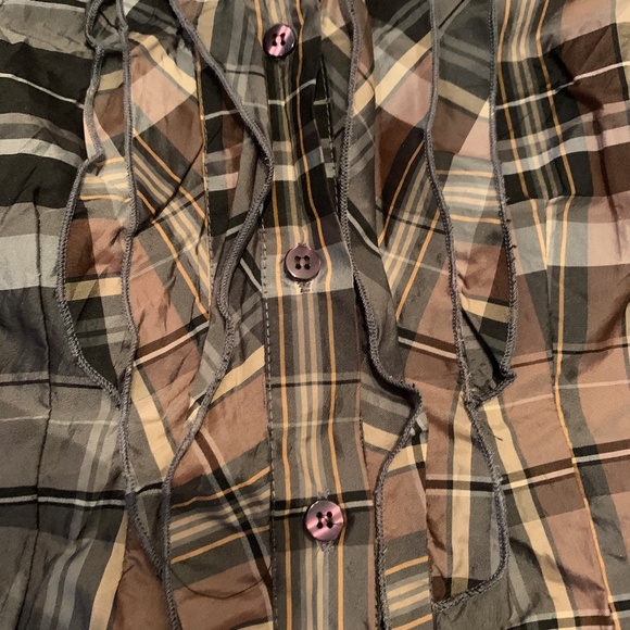 Ladies woven Dressy Plaid Blouse - Picture 3 of 8